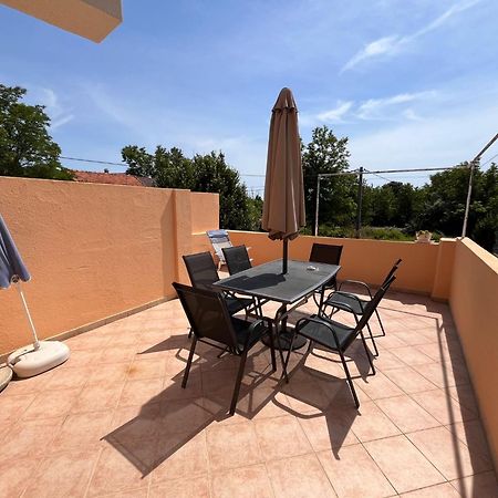Beautiful Apartment Julieta Привлака Екстериор снимка